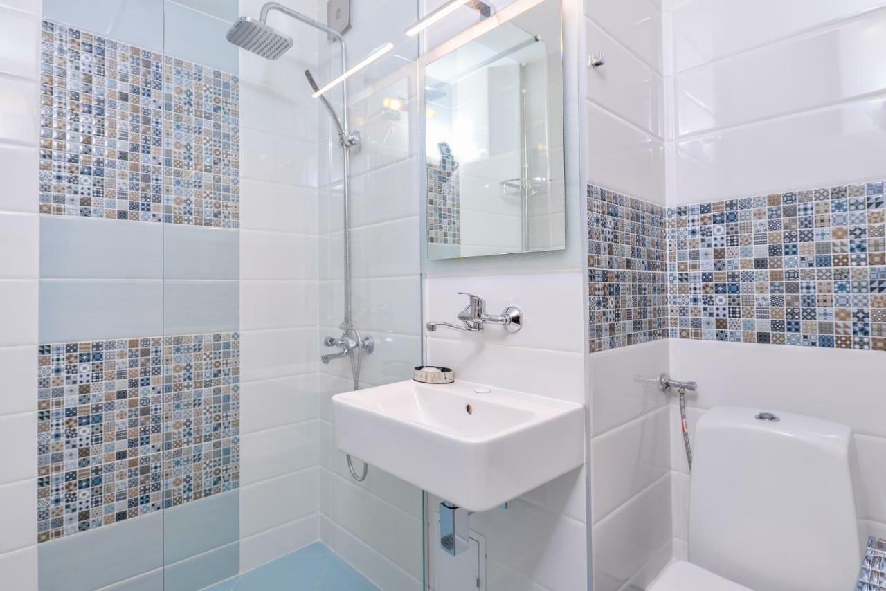 Comfortable One Bedroom Apartment In A Lively Area | Zona B5 | Russian Square Sofya Dış mekan fotoğraf